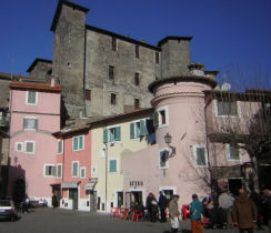 Sambuci - il castello Theodoli