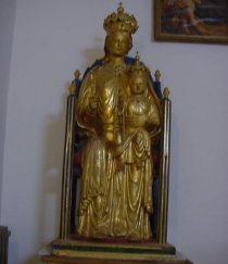 Statua della Madonna della Noce