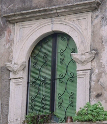 Finestra in via del Seminario