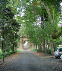 Entrata alla Villa Falconieri