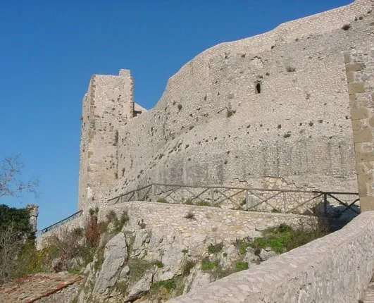 Mura della Rocca di Castel S.Pietro