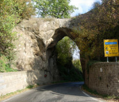 Porta di Neola