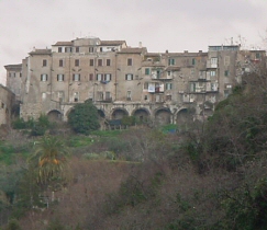 I Criptoportici visti dal Santuario d'Ercole